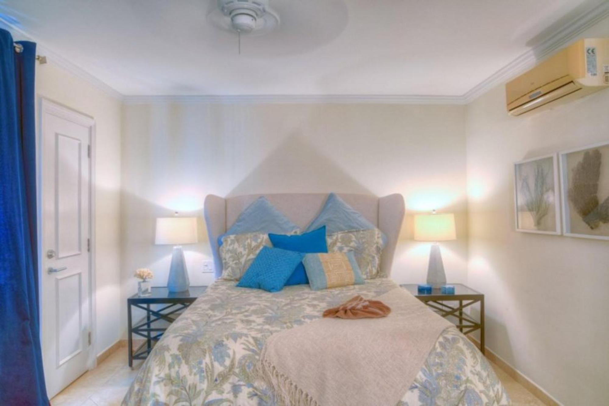 Sapphire Beach Condos Christ Church Rom bilde