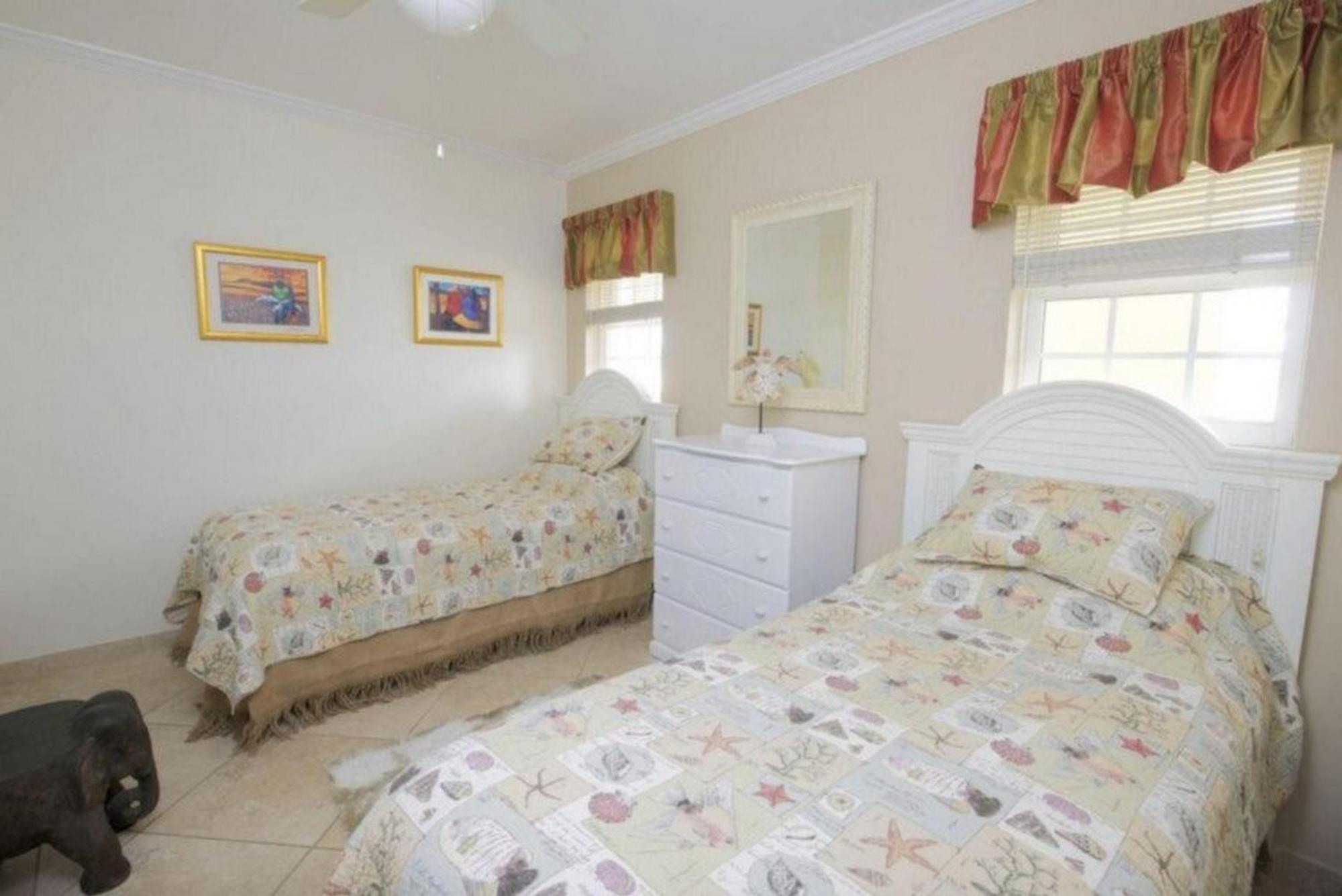 Sapphire Beach Condos Christ Church Rom bilde
